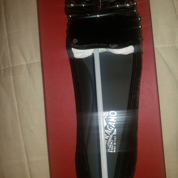 A pair of Salvatore Ferragamo Black Studded Velvet Scotty Roc Vara Bow - Picture 4 of 6